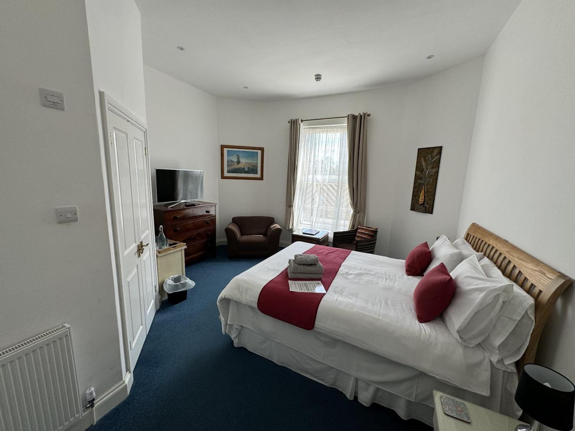 Hookwood Lodge London Gatwick Хорли Номер фото